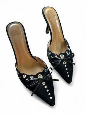 Black suede kitten heels with bow detail #heels #suede   Size 9   Club party nyc